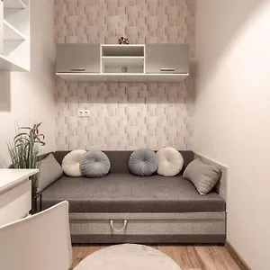https://geodezyjna70-cozy-rooms-p3.warsawhotelspoland.com