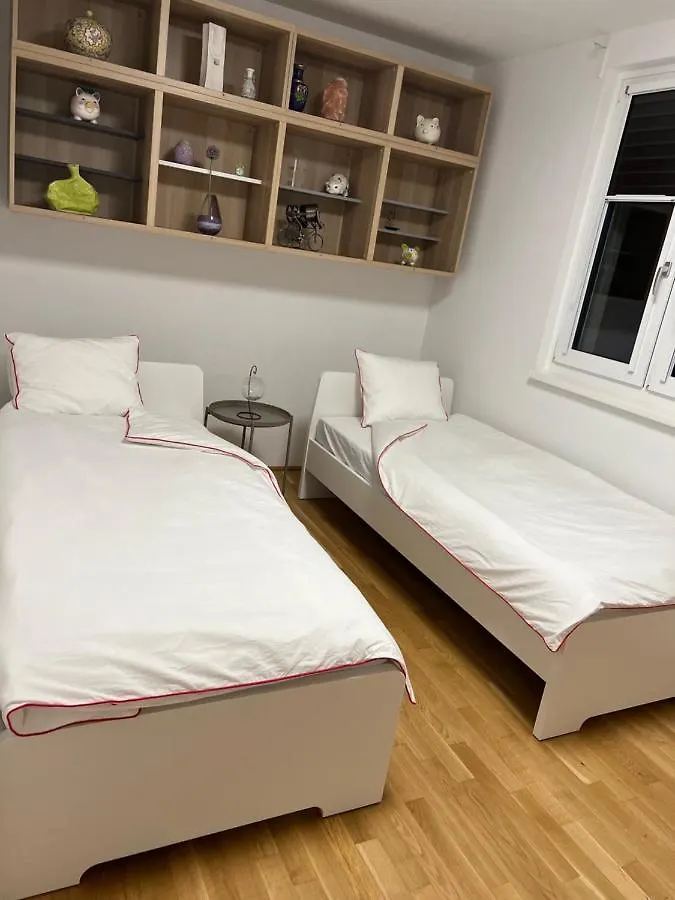 Modern Apartment Bei U Bahn Simmering Wiedeń 0*,  Austria