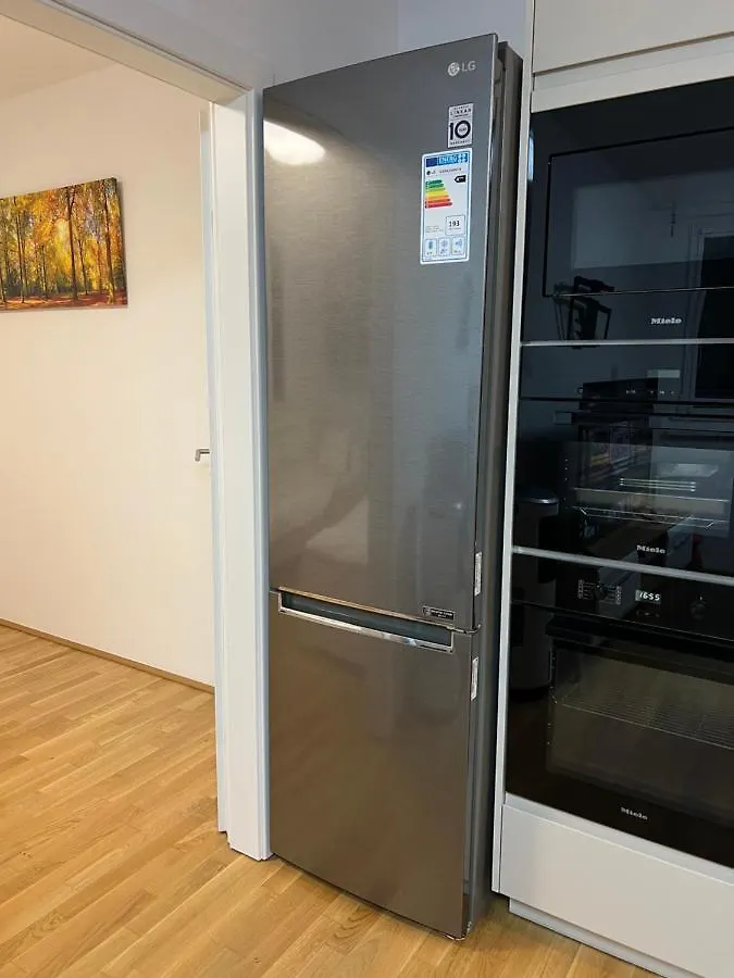 Modern Apartment Bei U Bahn Simmering Wiedeń